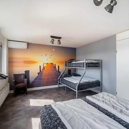 アパート De Brouwersdam アウドルプ