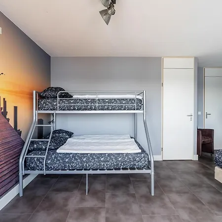 De Brouwersdam アパート