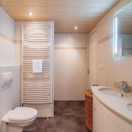 De Brouwersdam アパート