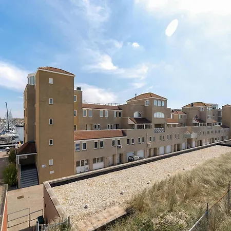 De Brouwersdam アパート