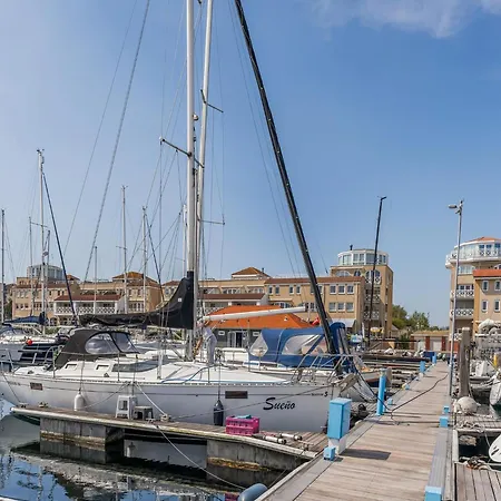 アパート De Brouwersdam アウドルプ